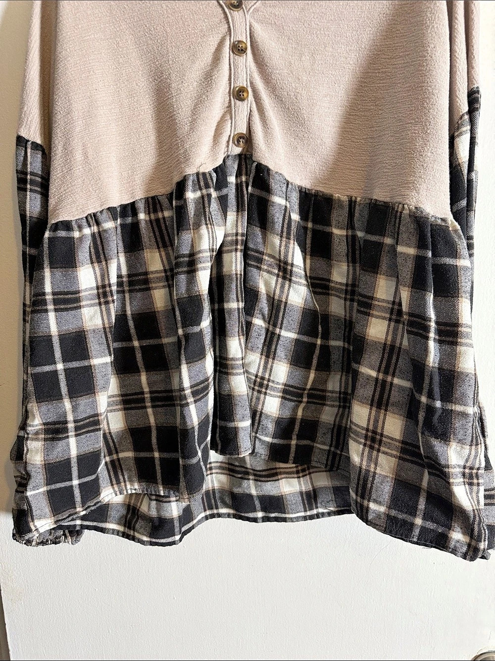 Grace & Emma Plaid Button Front Blouse in Gray & Black Size 2X - Picture 3 of 5